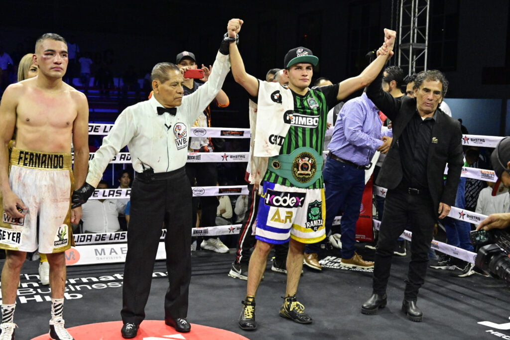 Alberto Mora, nuevo campeón NABF Junior WBC súper pluma 1 IMG 8663