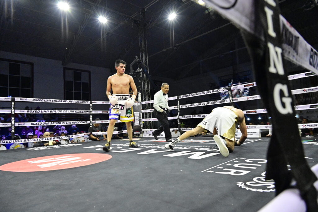 Alberto Mora, nuevo campeón NABF Junior WBC súper pluma 3 IMG 8665
